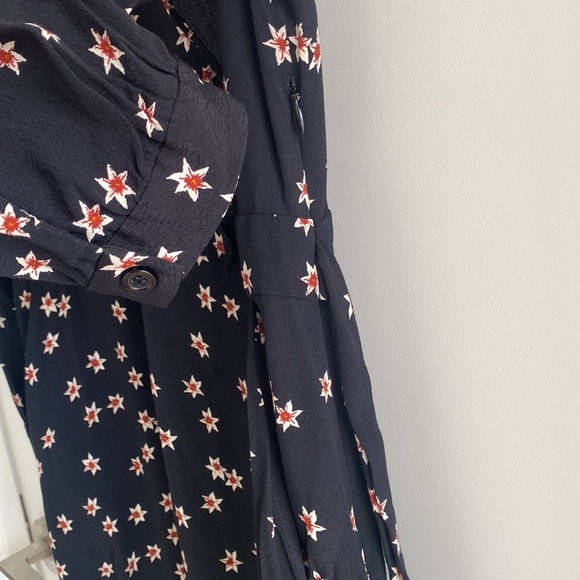 Ruffle detail Patterned Dress with side pockets - Picture 5 of 6